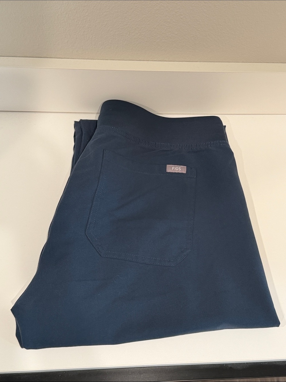 FIGS petite scrub pants - Livingston